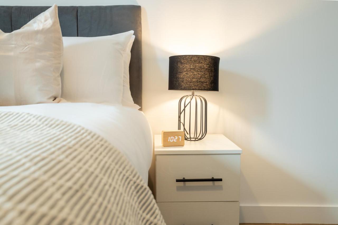 Luxe Apartments Bracknell Near Ascot, Legoland, Windsor, Lexicon - Free Parking & Gym المظهر الخارجي الصورة