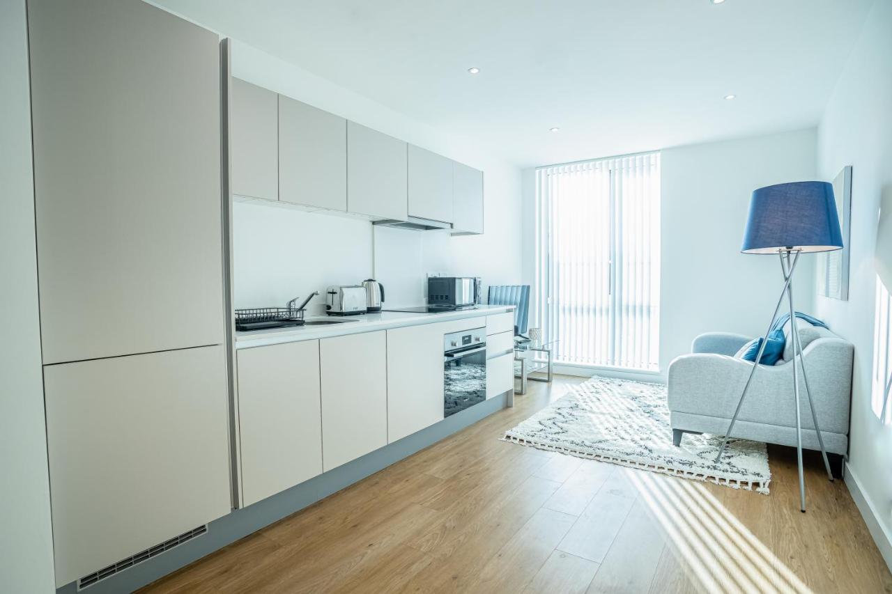Luxe Apartments Bracknell Near Ascot, Legoland, Windsor, Lexicon - Free Parking & Gym المظهر الخارجي الصورة